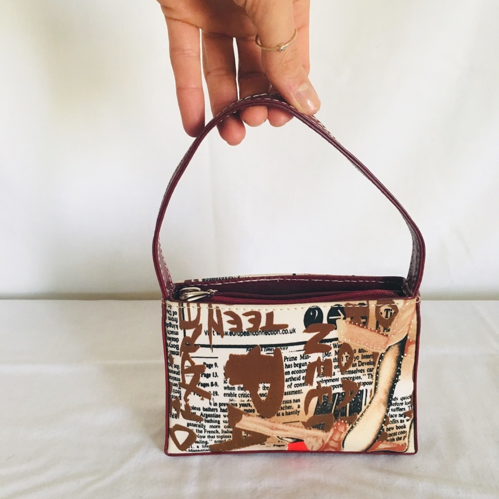 Teen Exclusive Graffiti Cash Bag